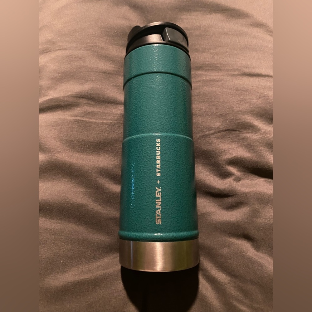 Starbucks x Stanley Thermal Thermos, Green, Stainless Steel. Black Lid